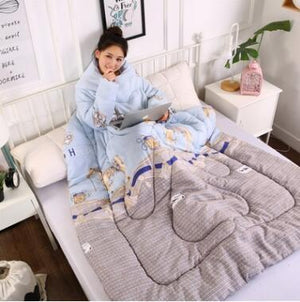 Winter Lazy Quilt with Sleeves – Wearable Blanket for Warmth, Comfort & Free Movement