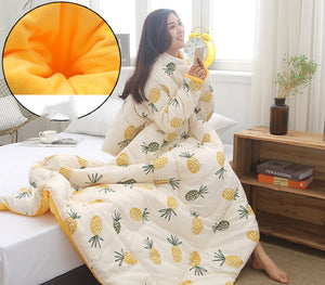 Winter Lazy Quilt with Sleeves – Wearable Blanket for Warmth, Comfort & Free Movement
