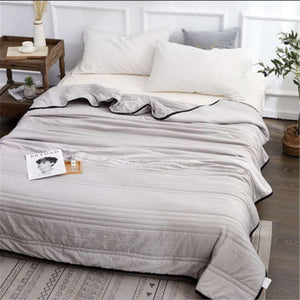 Cooling Summer Quilt – Lightweight, Plain Color Air-Conditioning Blanket for Hot Nights