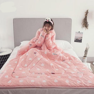 Winter Lazy Quilt with Sleeves – Wearable Blanket for Warmth, Comfort & Free Movement