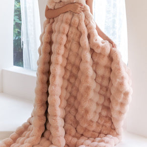 Thickened Rabbit Bubble Velvet Nap Blanket – Soft Polyester Quilt for Home & Travel
