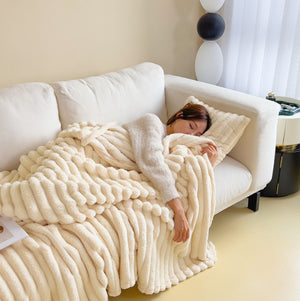 Soft Bubble Velvet Rabbit Fur Blanket – Double-Sided Thick, Warm & Luxurious Throw